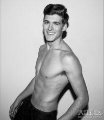 男模 照片,光影下的时尚演绎